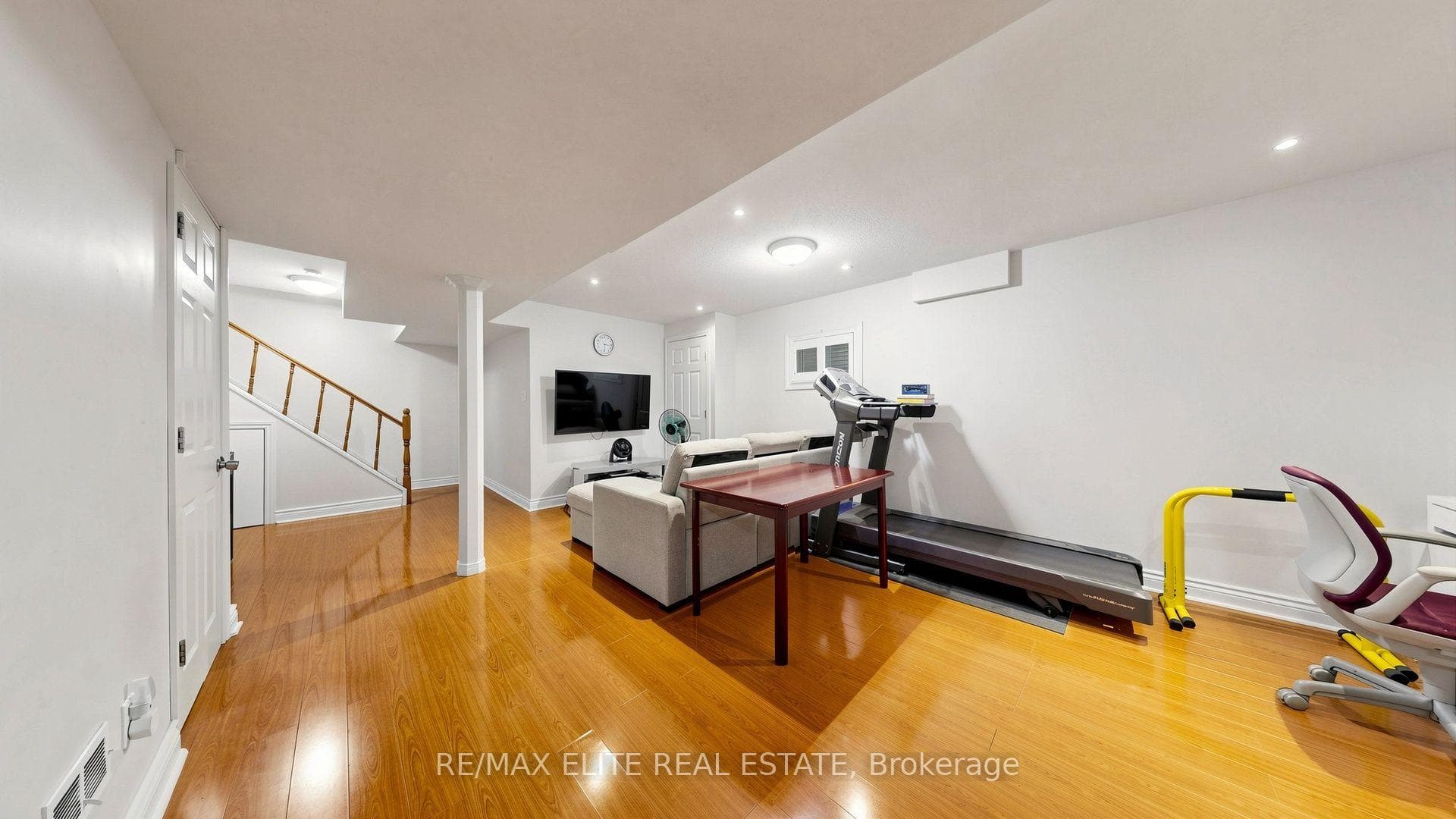24 Cascaden Street — property photo