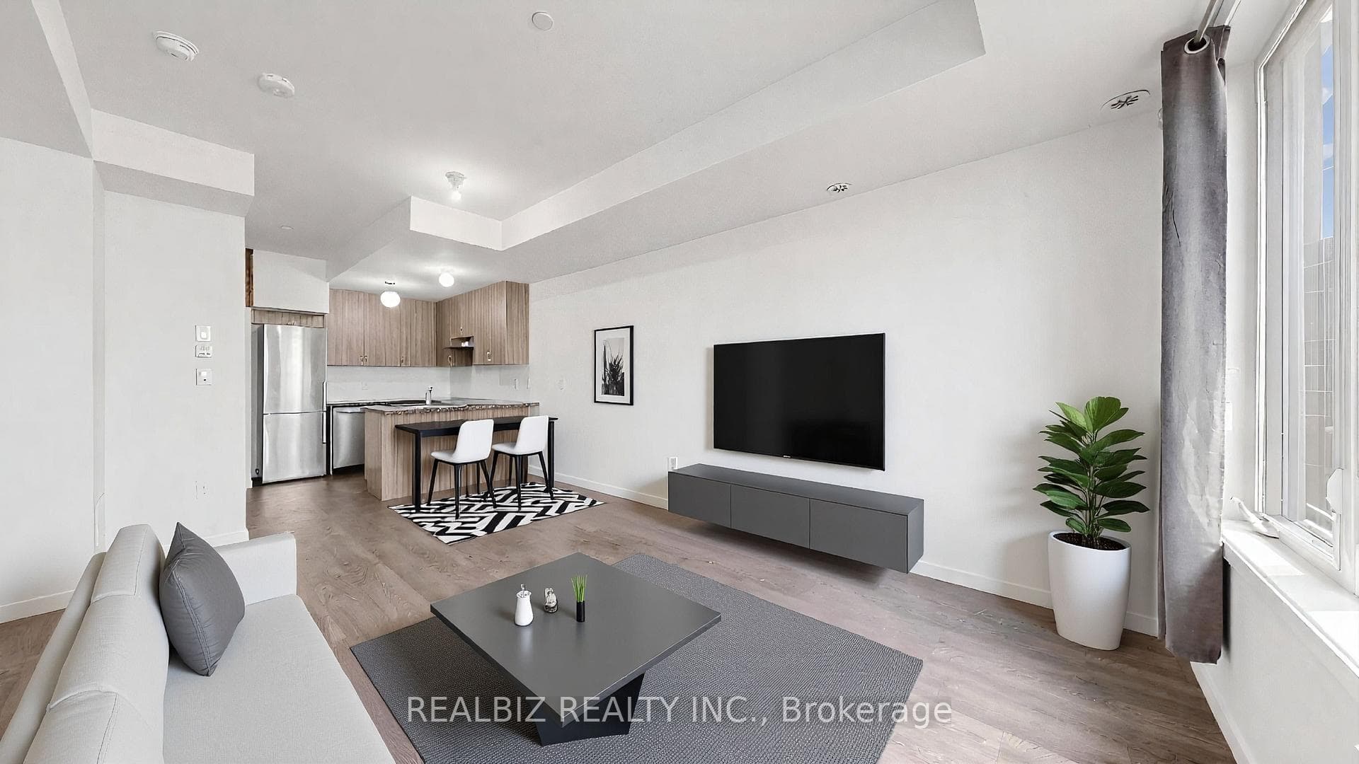 99- 500 Alex Gardner Circle — property photo