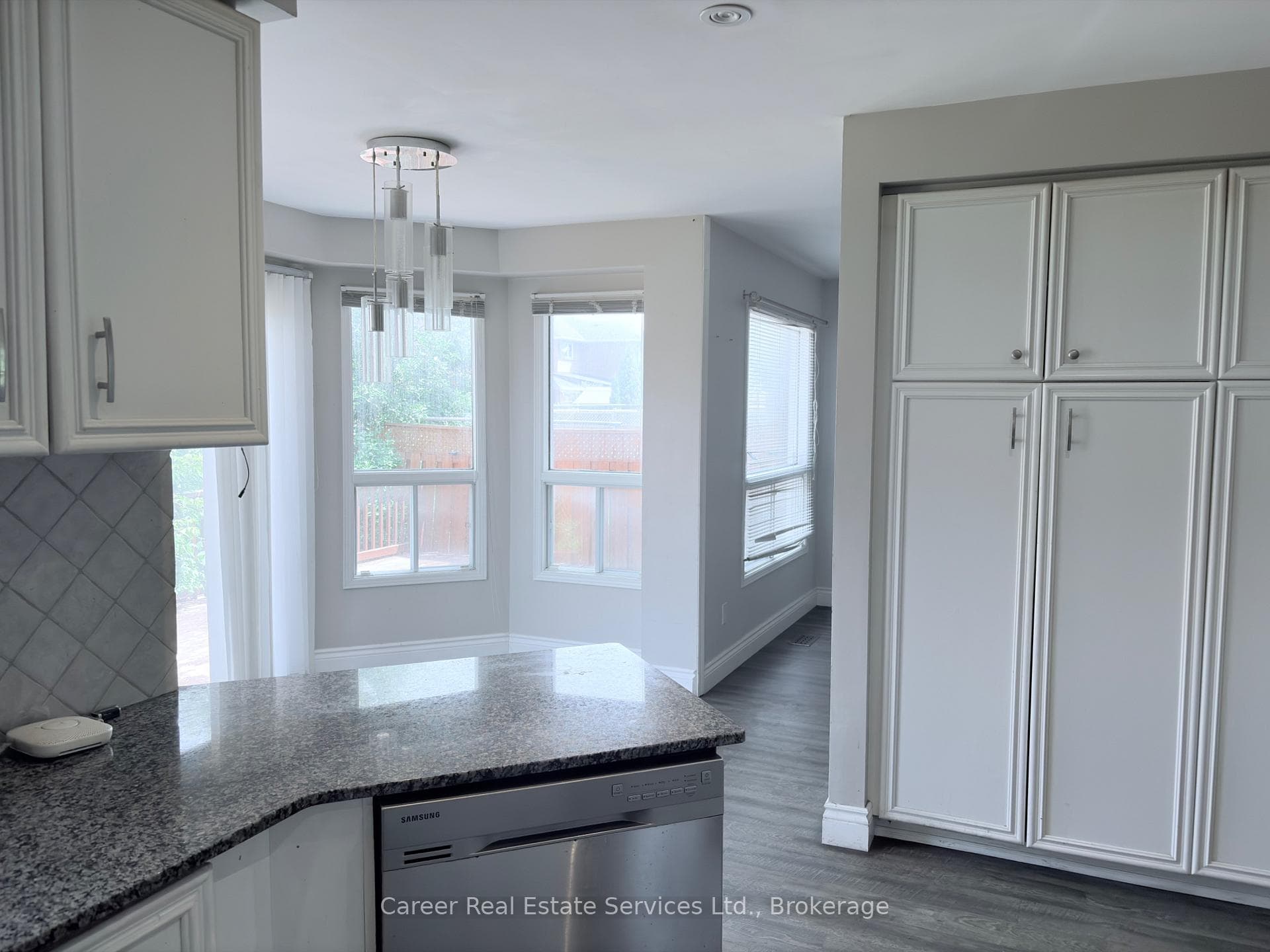 560 Steeple Hill — property photo