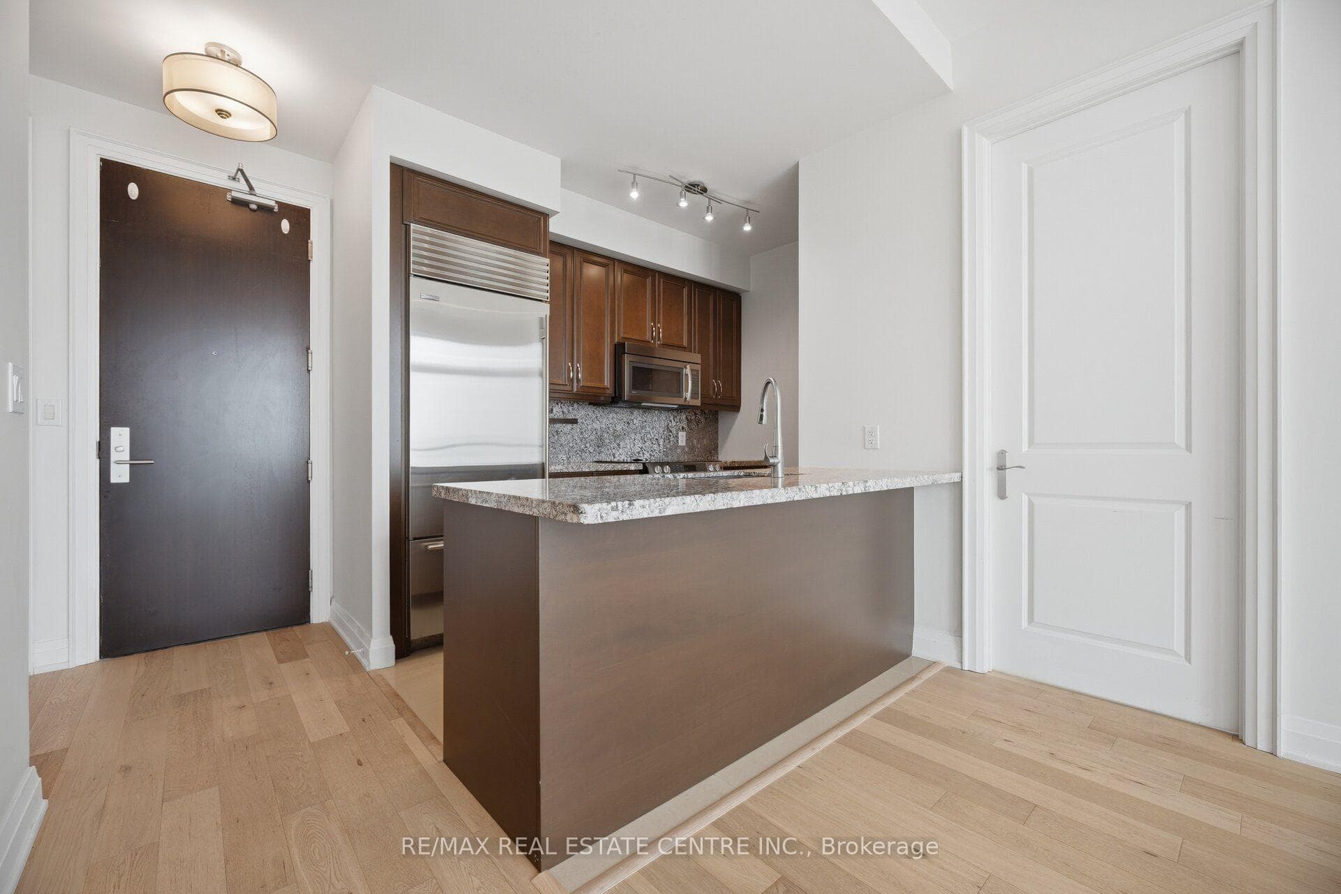 LPH8- 50 Absolute Avenue — property photo