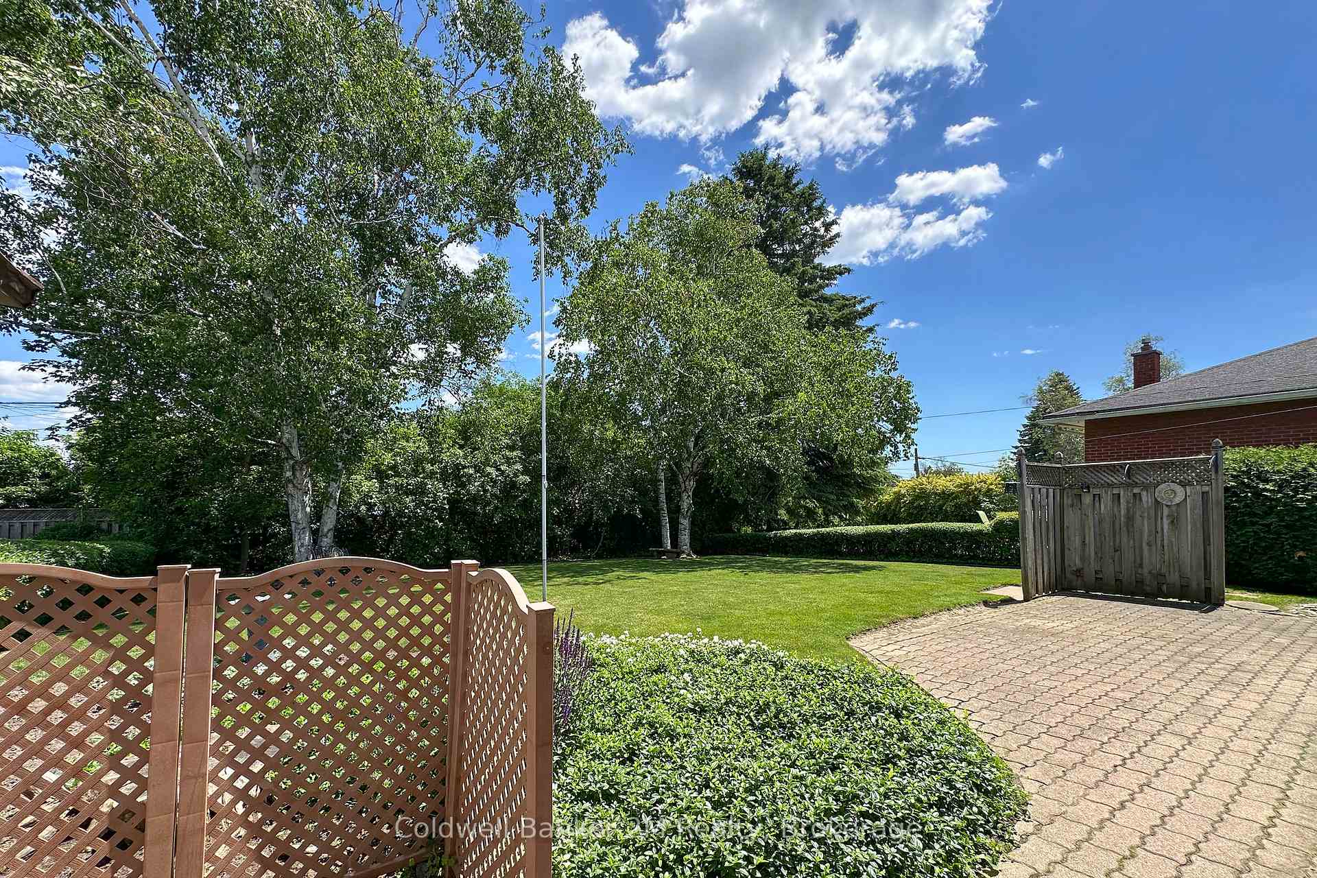 453 Rosmere Street — property photo