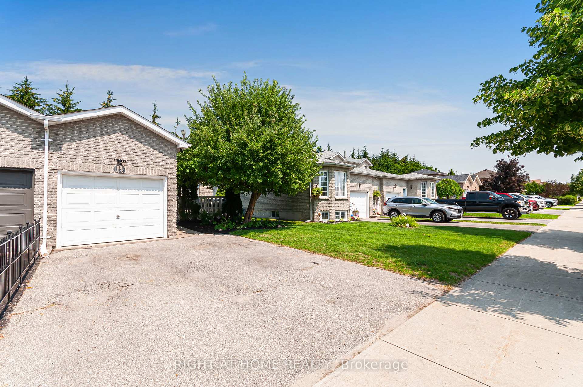 174 Sundew Drive — property photo