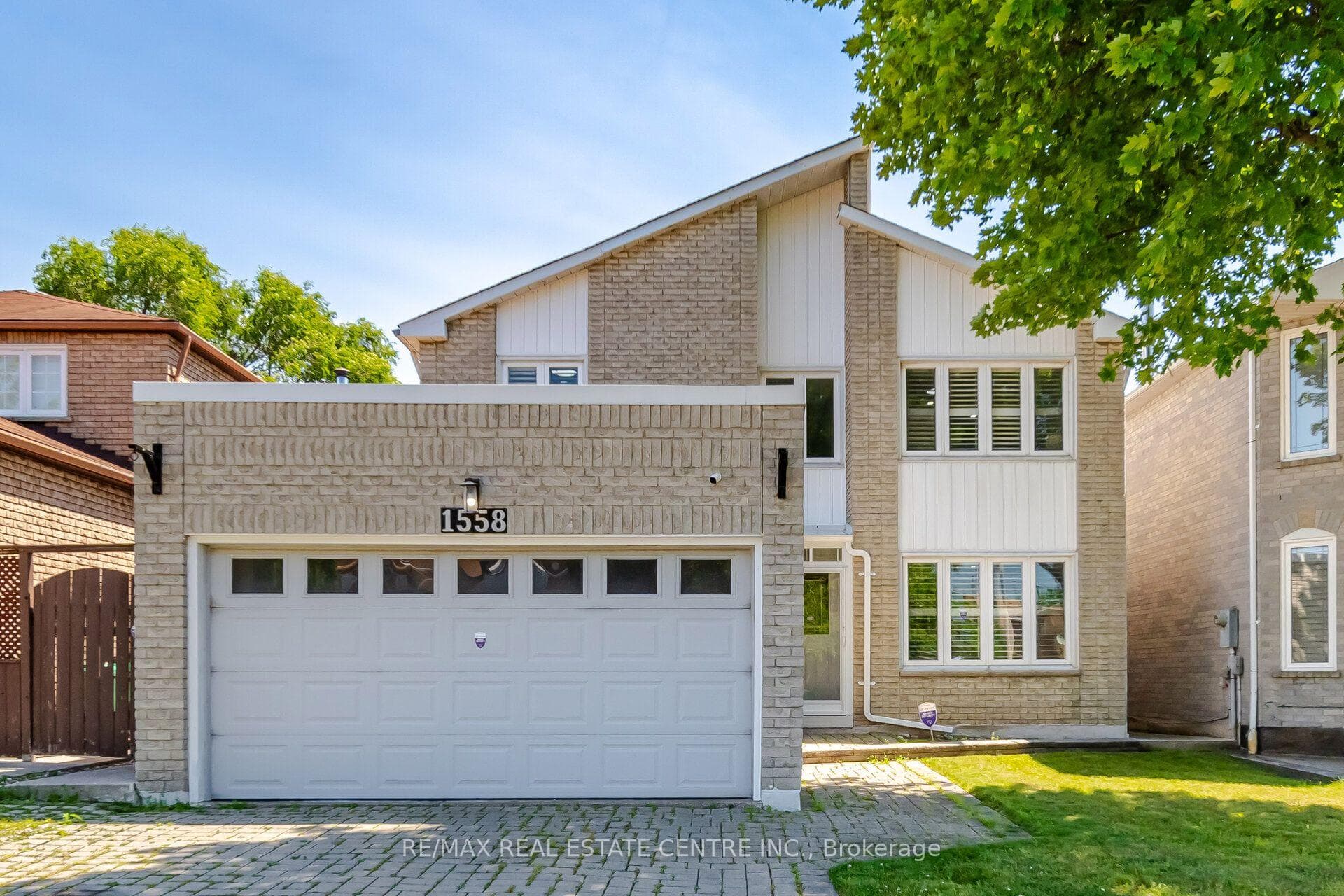 1558 Highbrook Avenue — property photo