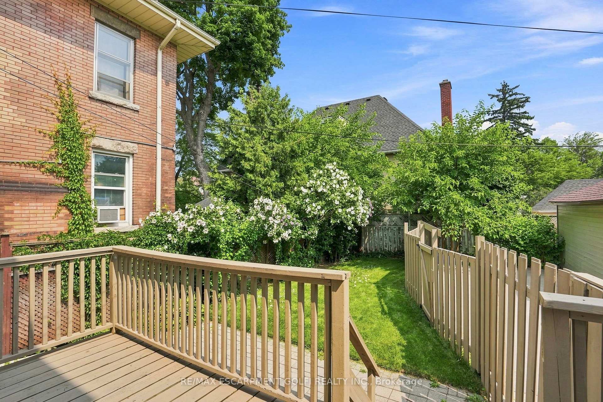 37 Maplewood Avenue — property photo