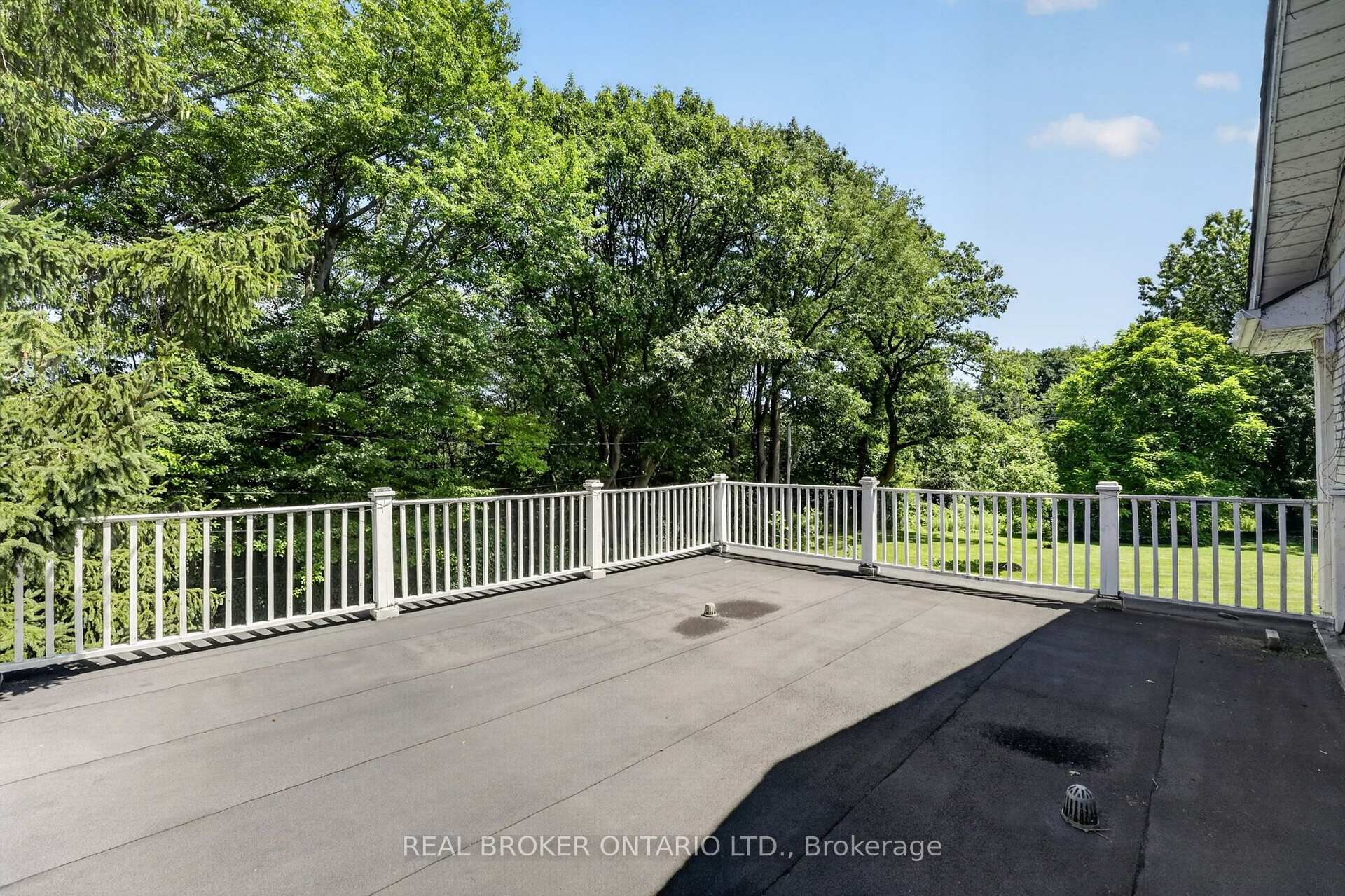 345 Jerseyville Road — property photo