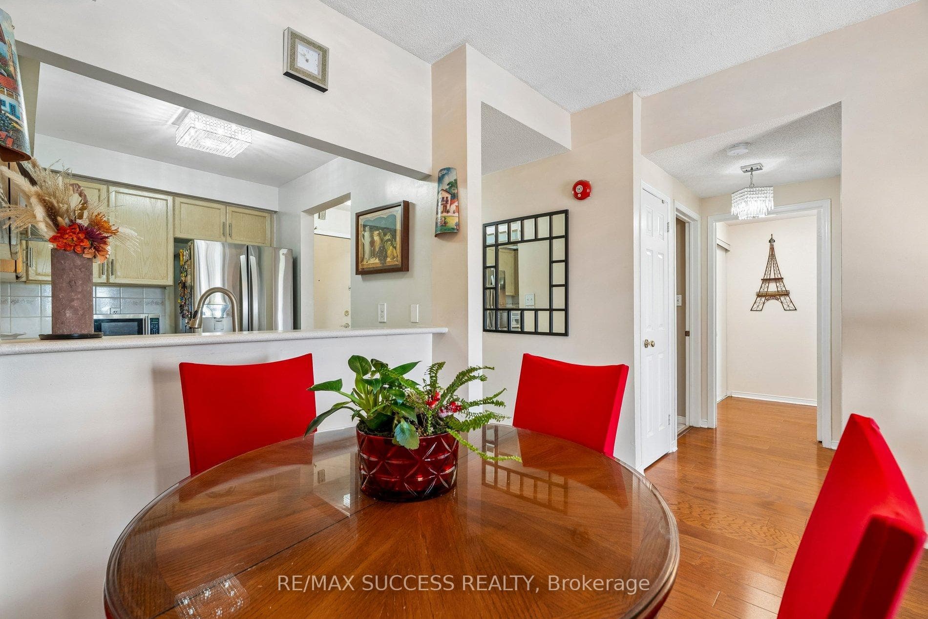 301- 1000 Sheppard Avenue — property photo