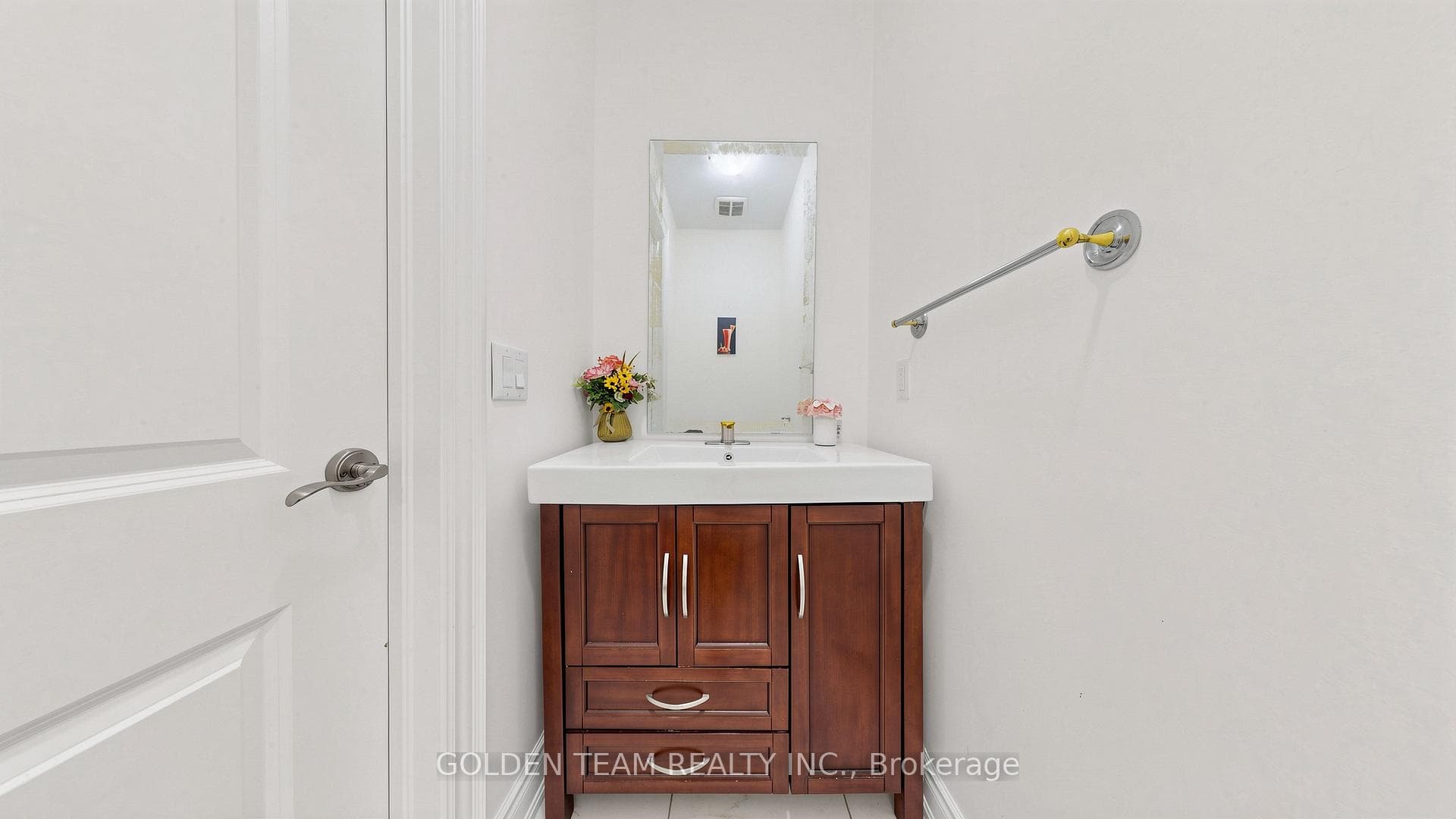 47 Arten Avenue — property photo
