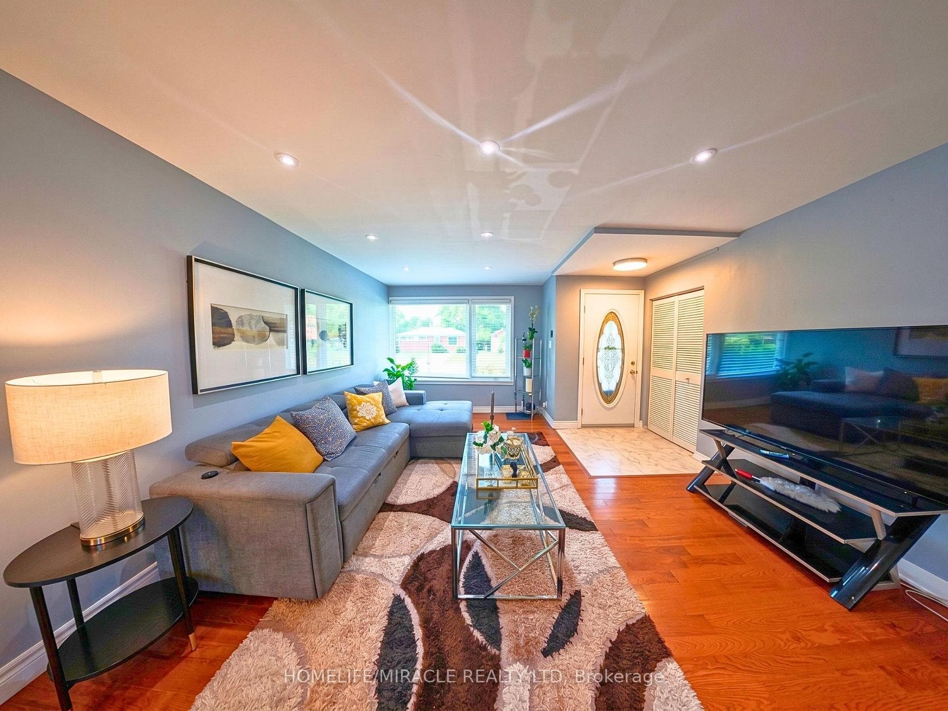 113 Pontiac Avenue — property photo