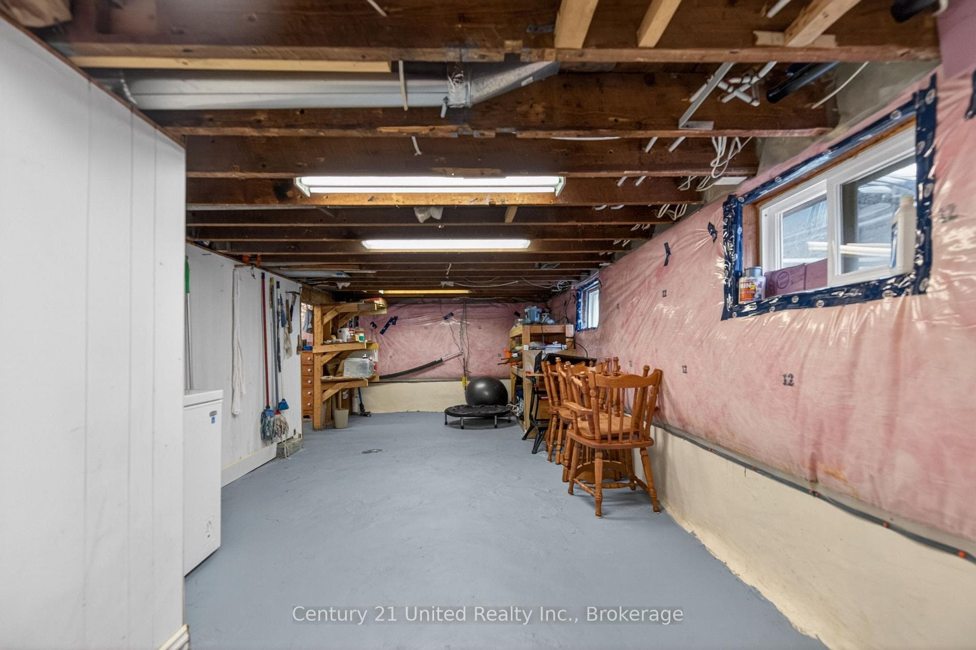 810 Byron Street — property photo