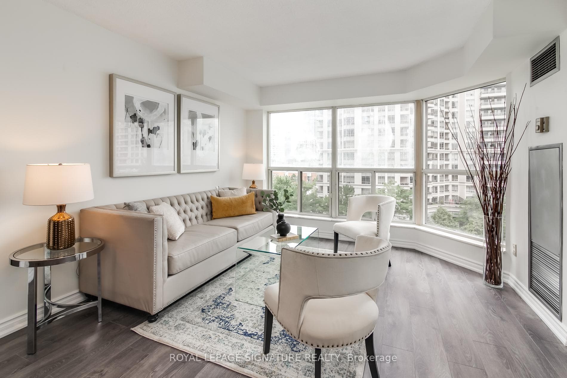 707- 325 Webb Drive — property photo