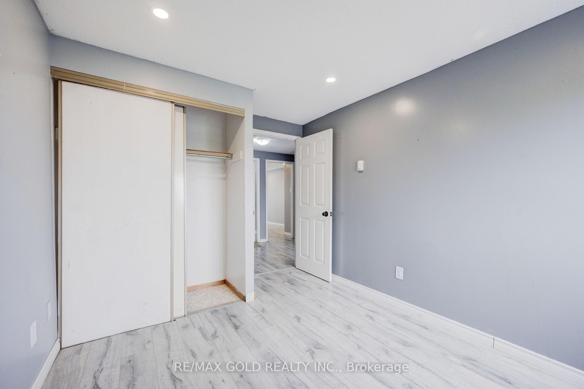 9 Havenbrook Court — property photo