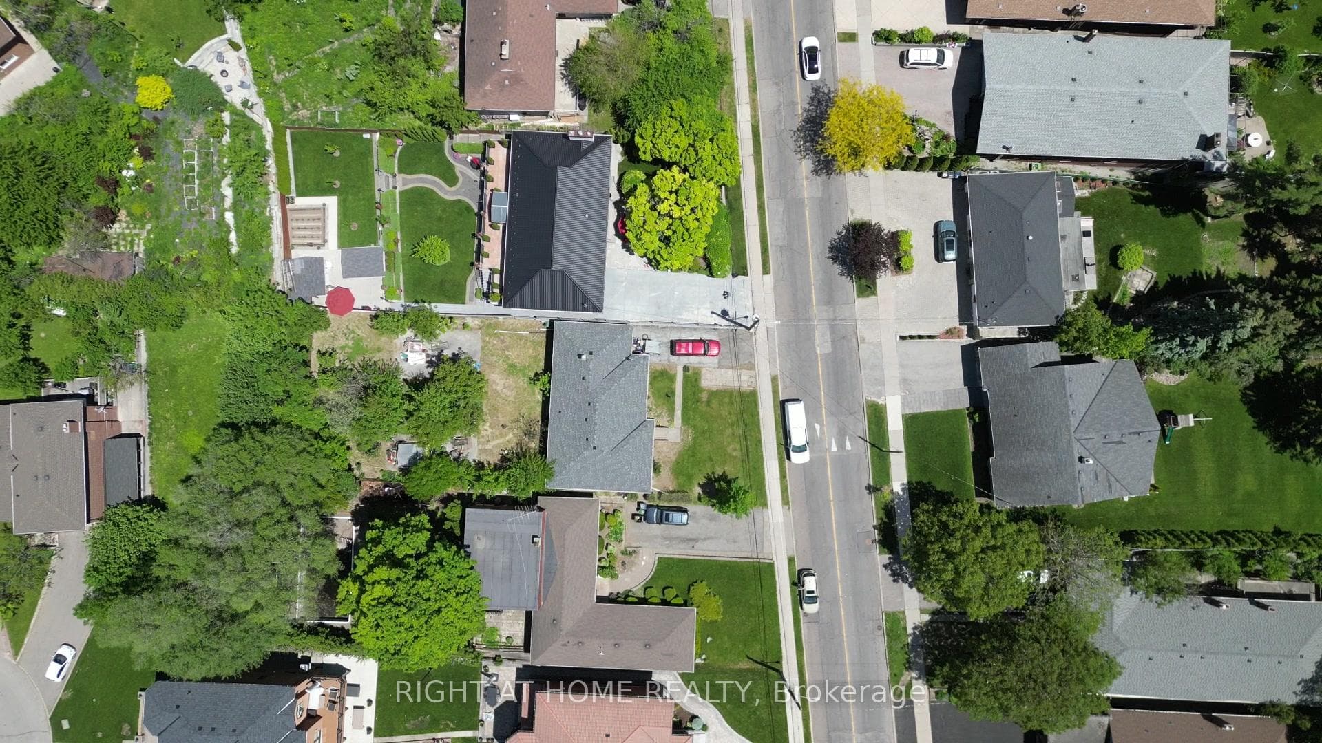 362 Maple Leaf Drive — property photo