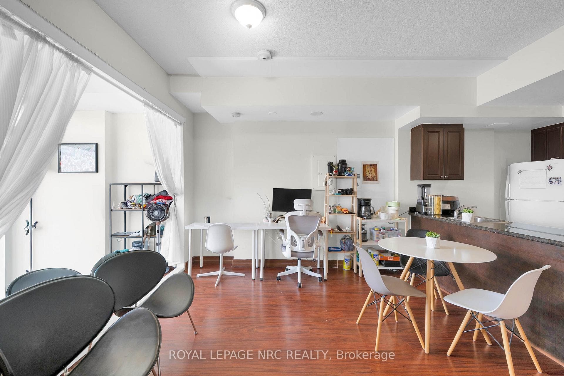 PH 6- 15 Maplewood Avenue — property photo