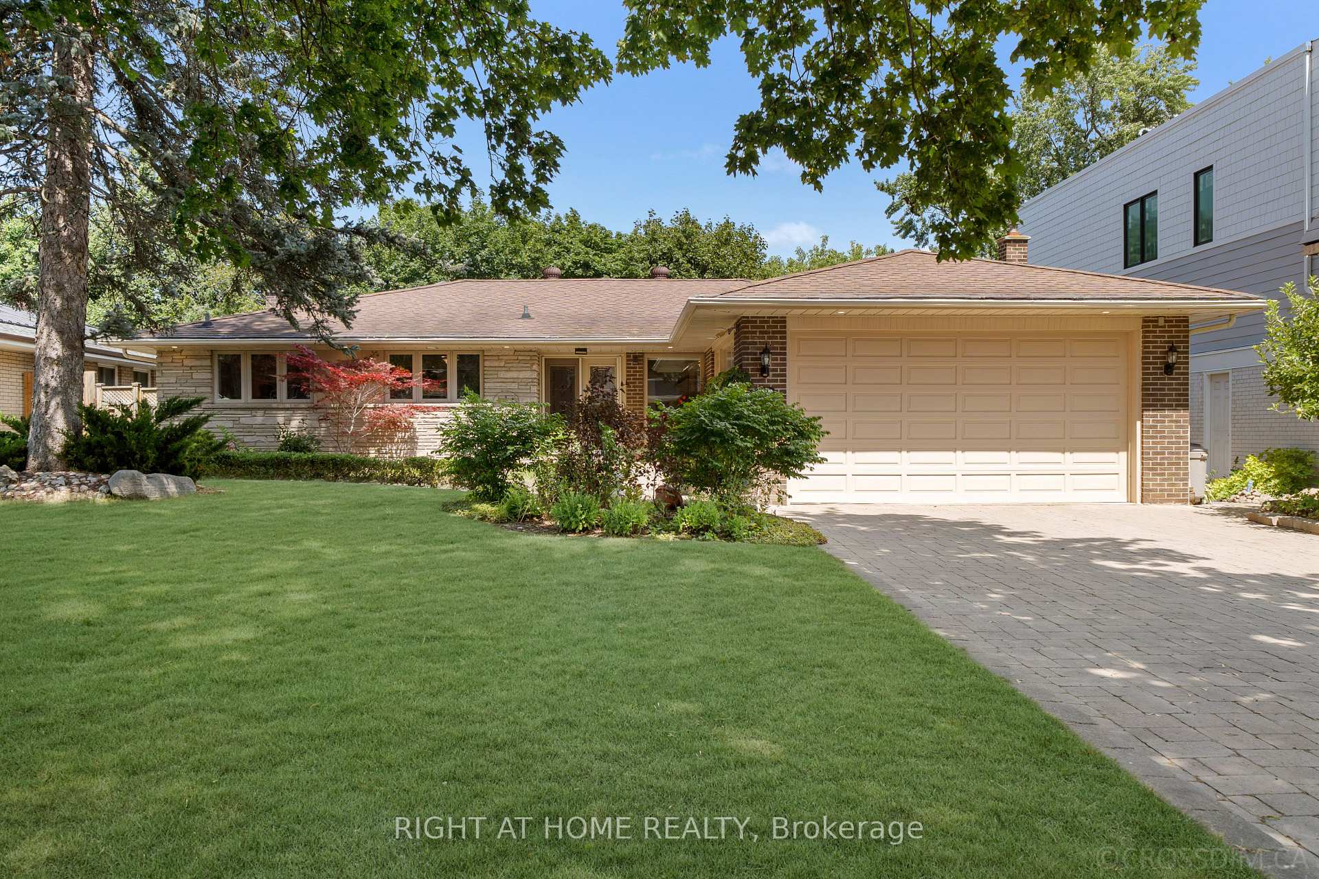 39 Grovetree Road — property photo