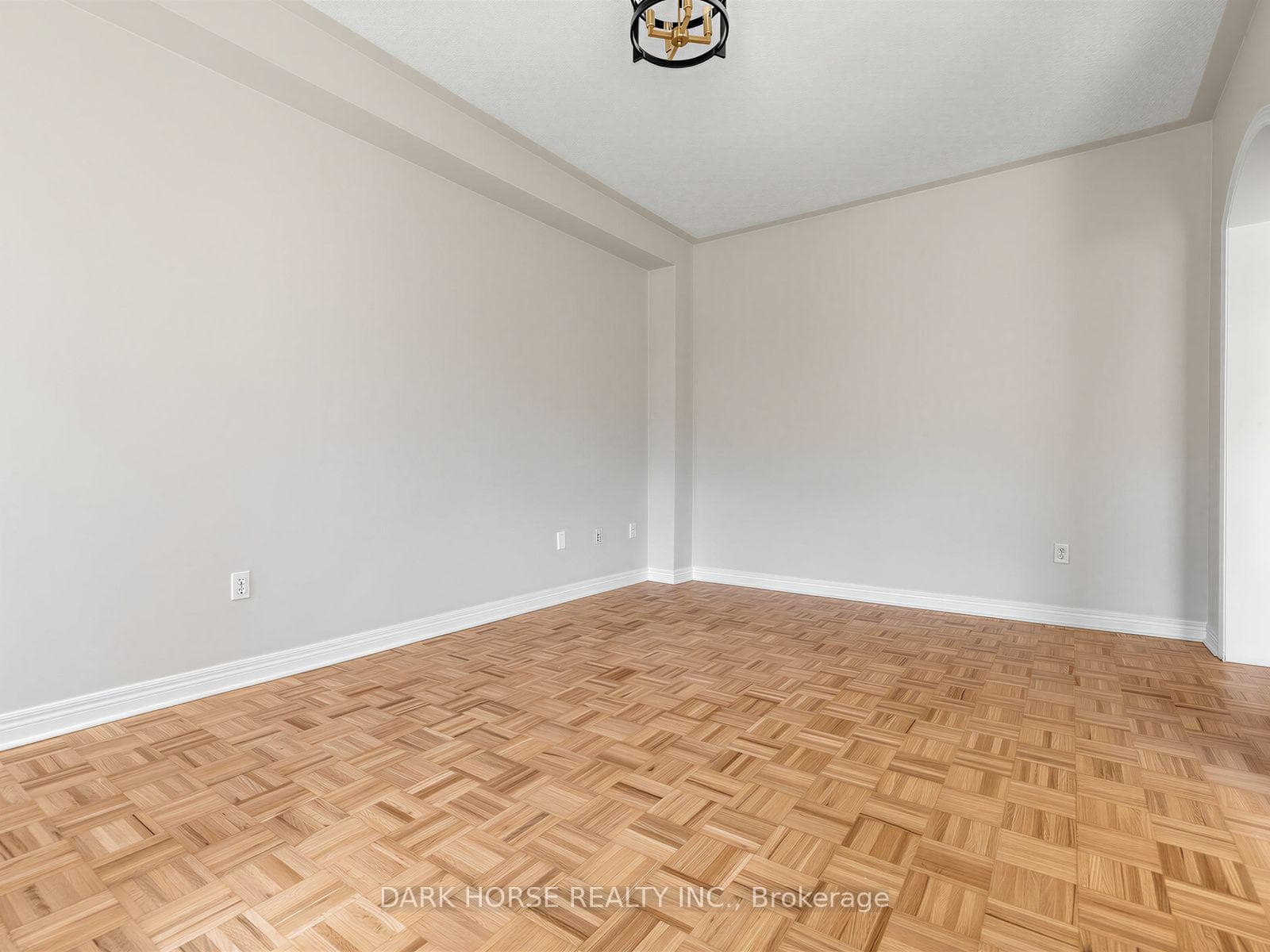 55 Redfinch Crescent — property photo
