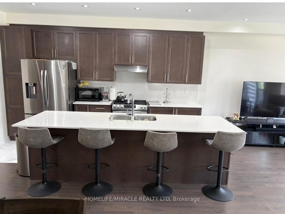 23 Arrowview Drive — property photo