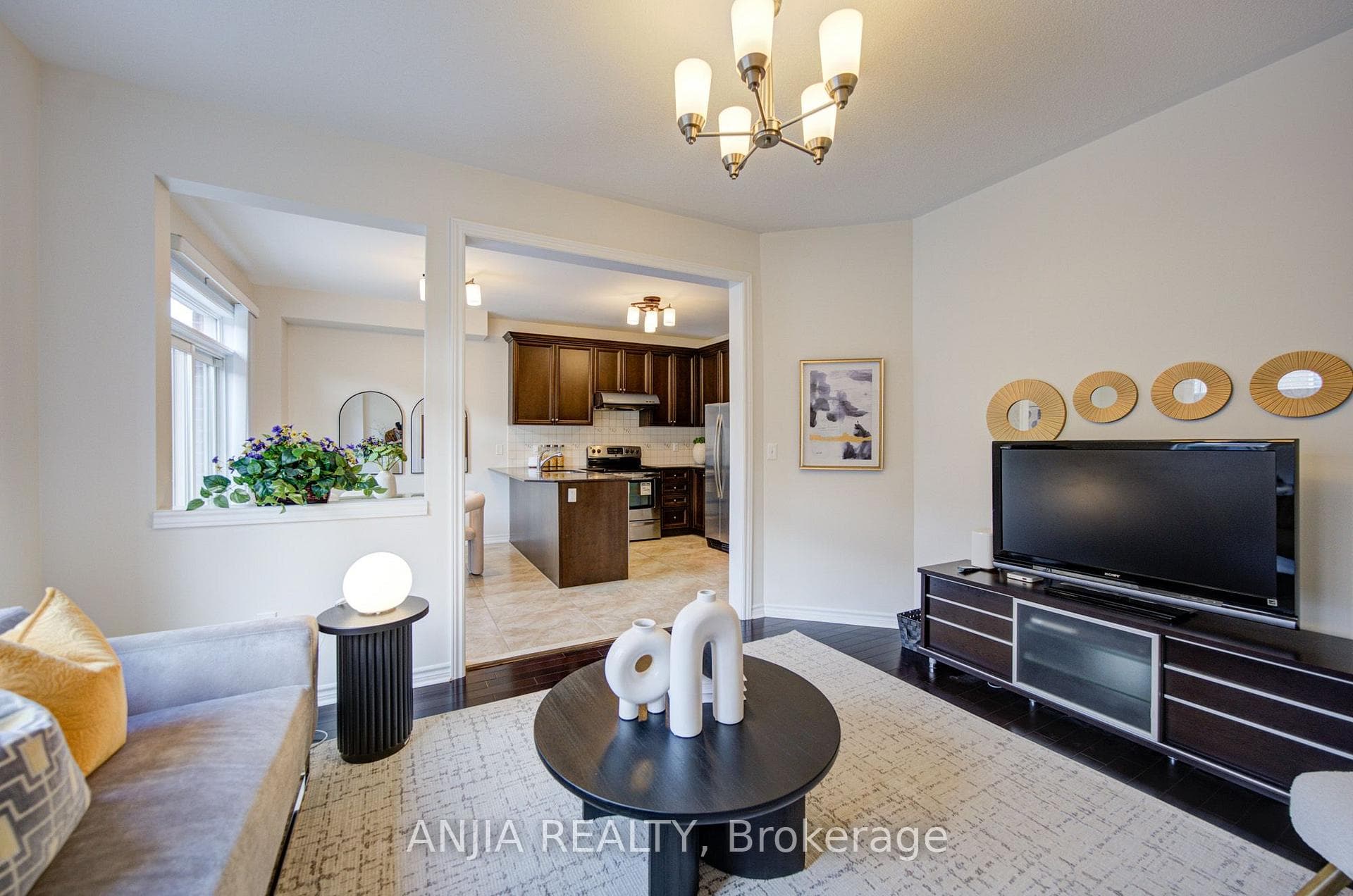 92 Carolina Rose Crescent — property photo