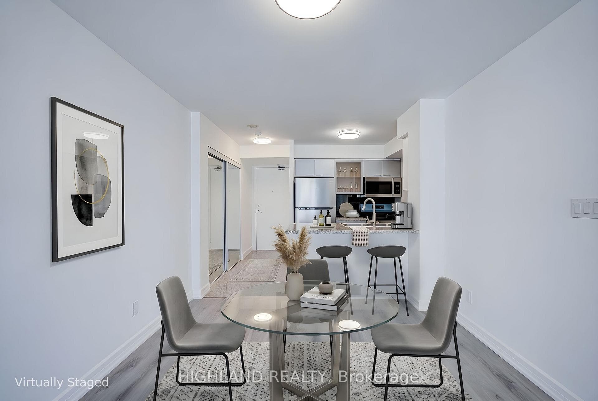 1002- 18 Harrison Garden — property photo