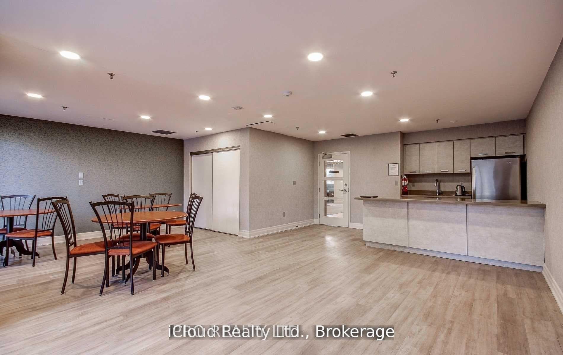 207- 300 Ray Lawson Boulevard — property photo