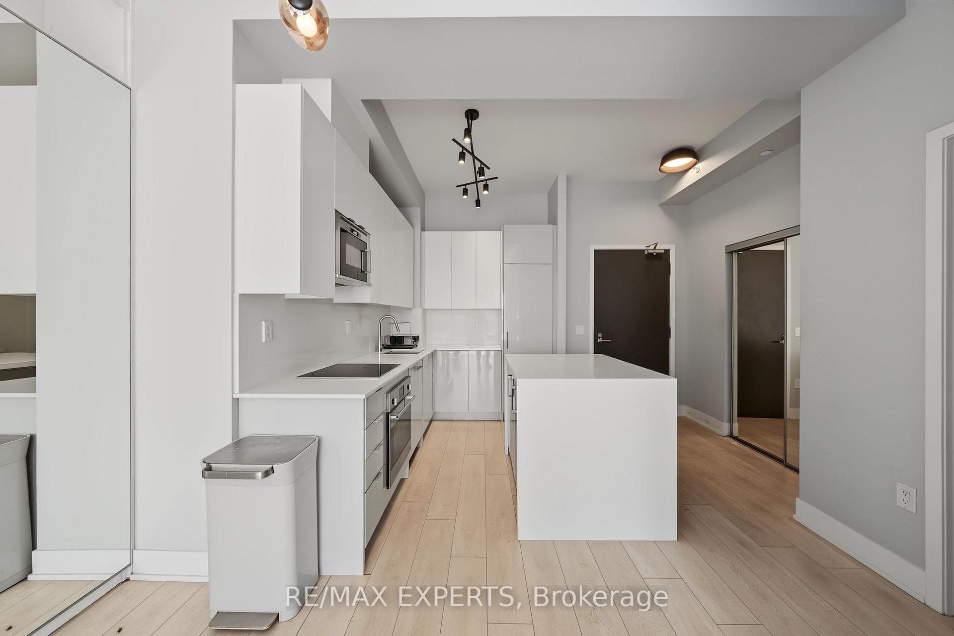 201- 2916 Highway 7 N/A — property photo