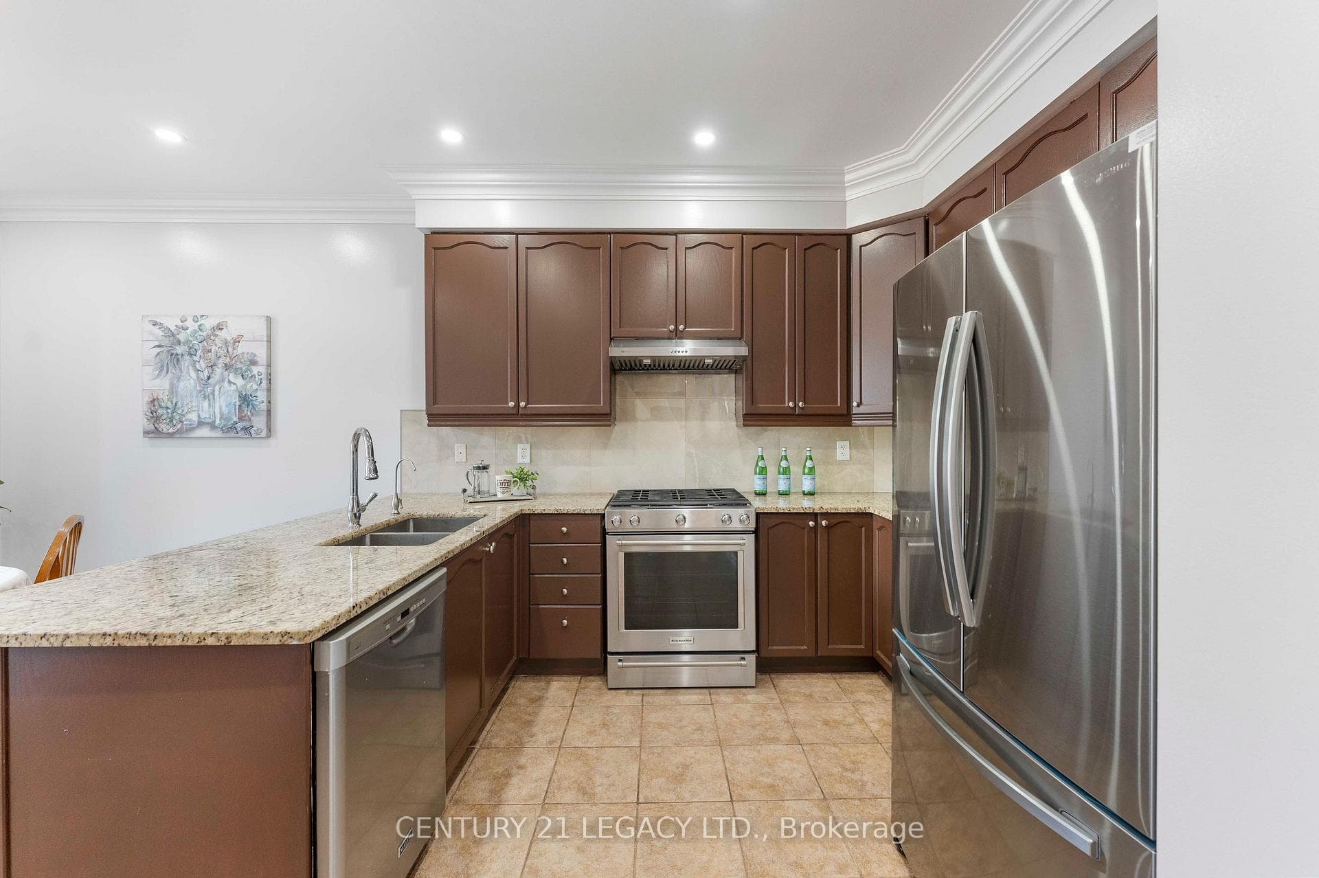 1296 Tall Pine Avenue — property photo