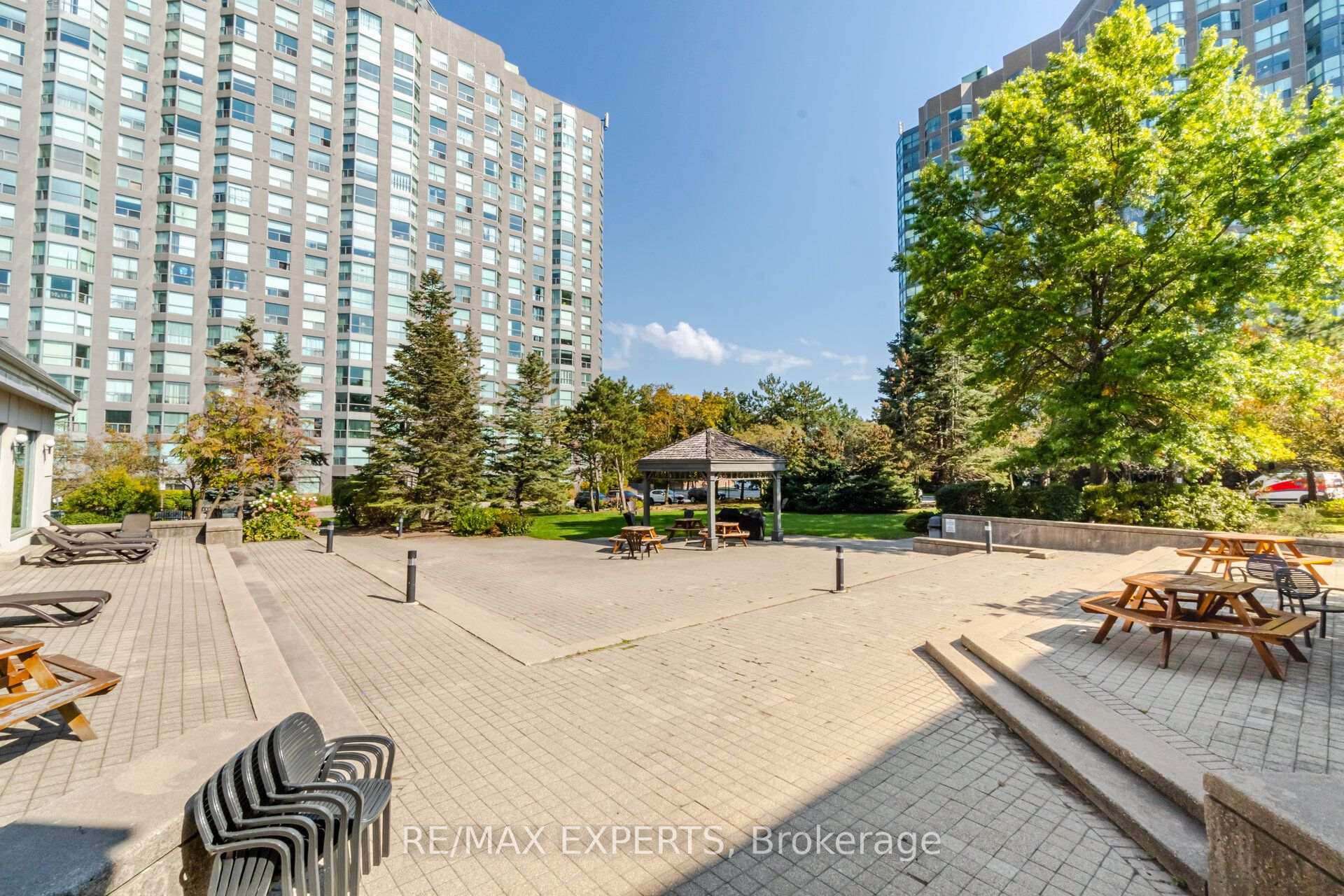 1408- 2155 Burnhamthorpe Road — property photo