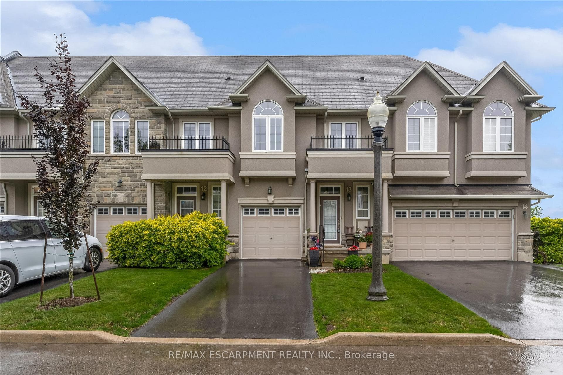 13- 370 Stonehenge Drive — property photo