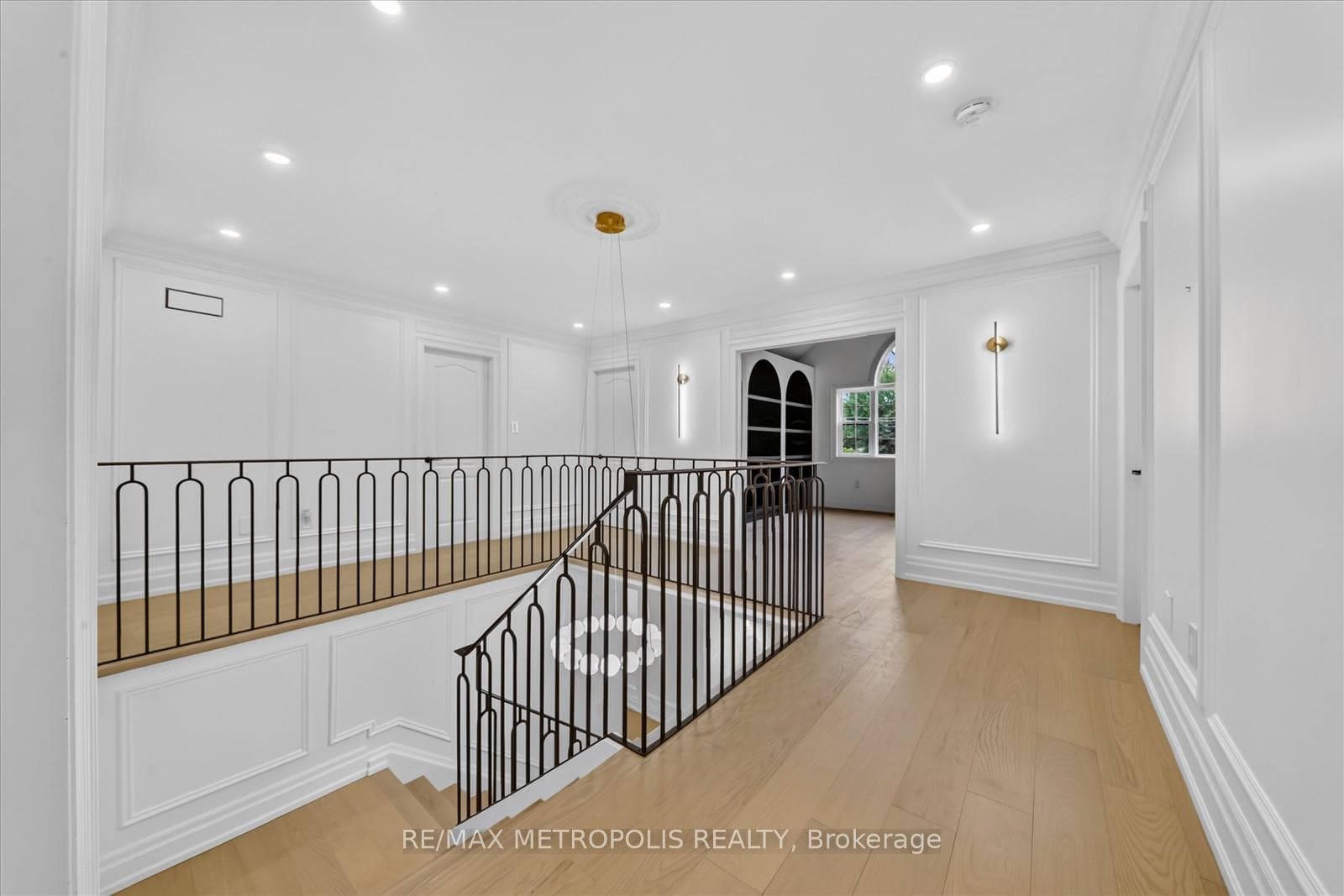 42 Peter Street — property photo