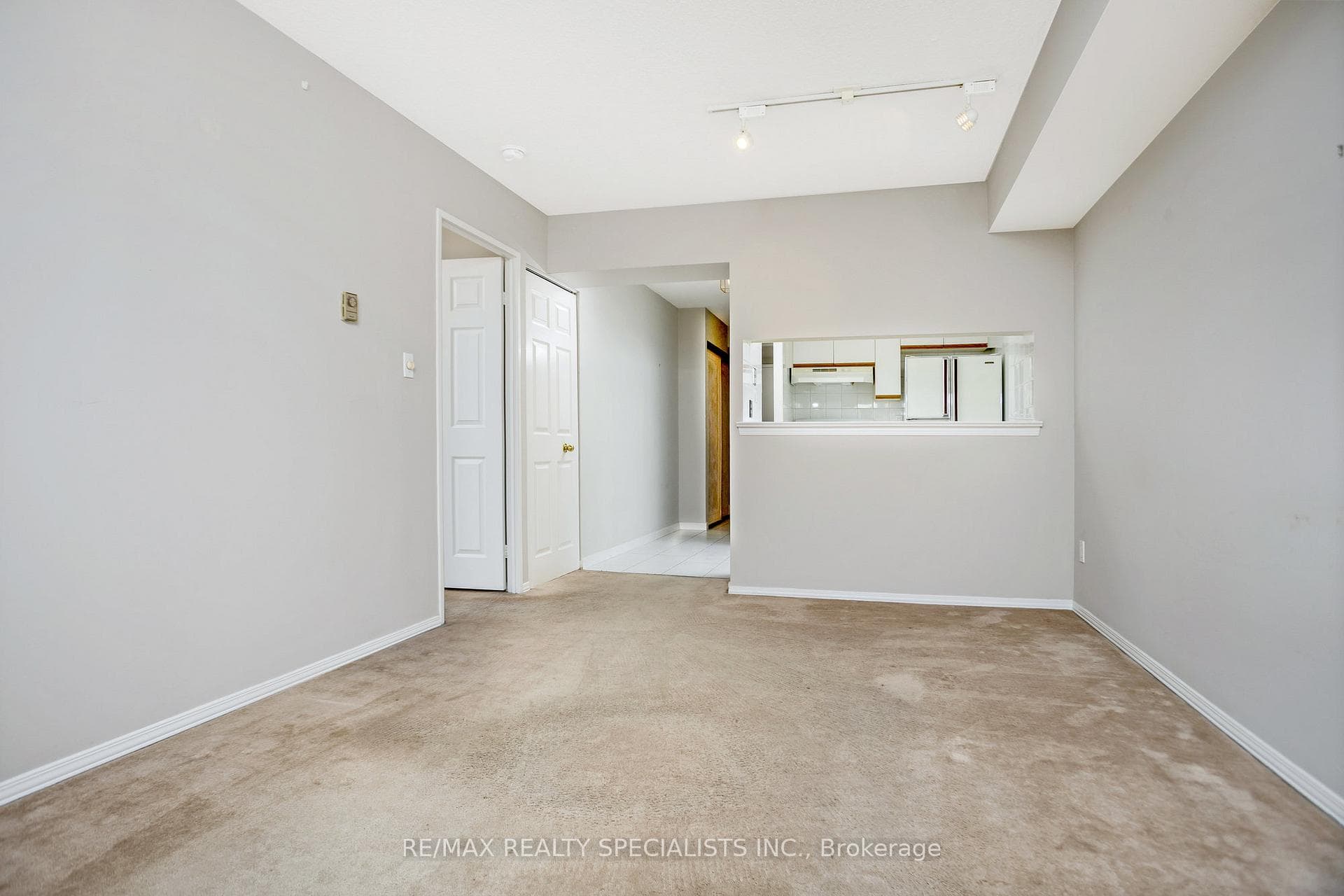 304a- 3605 Kariya Drive — property photo