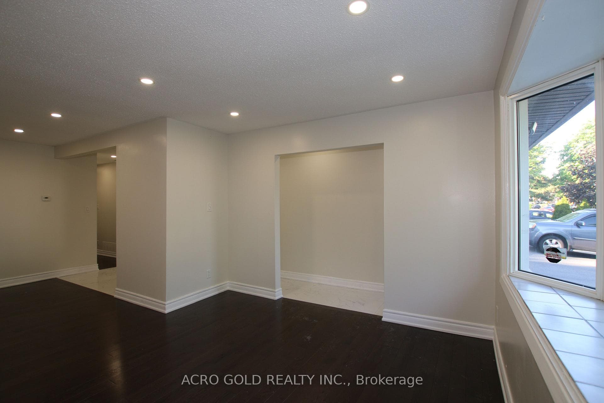 96 Archdekin Drive — property photo