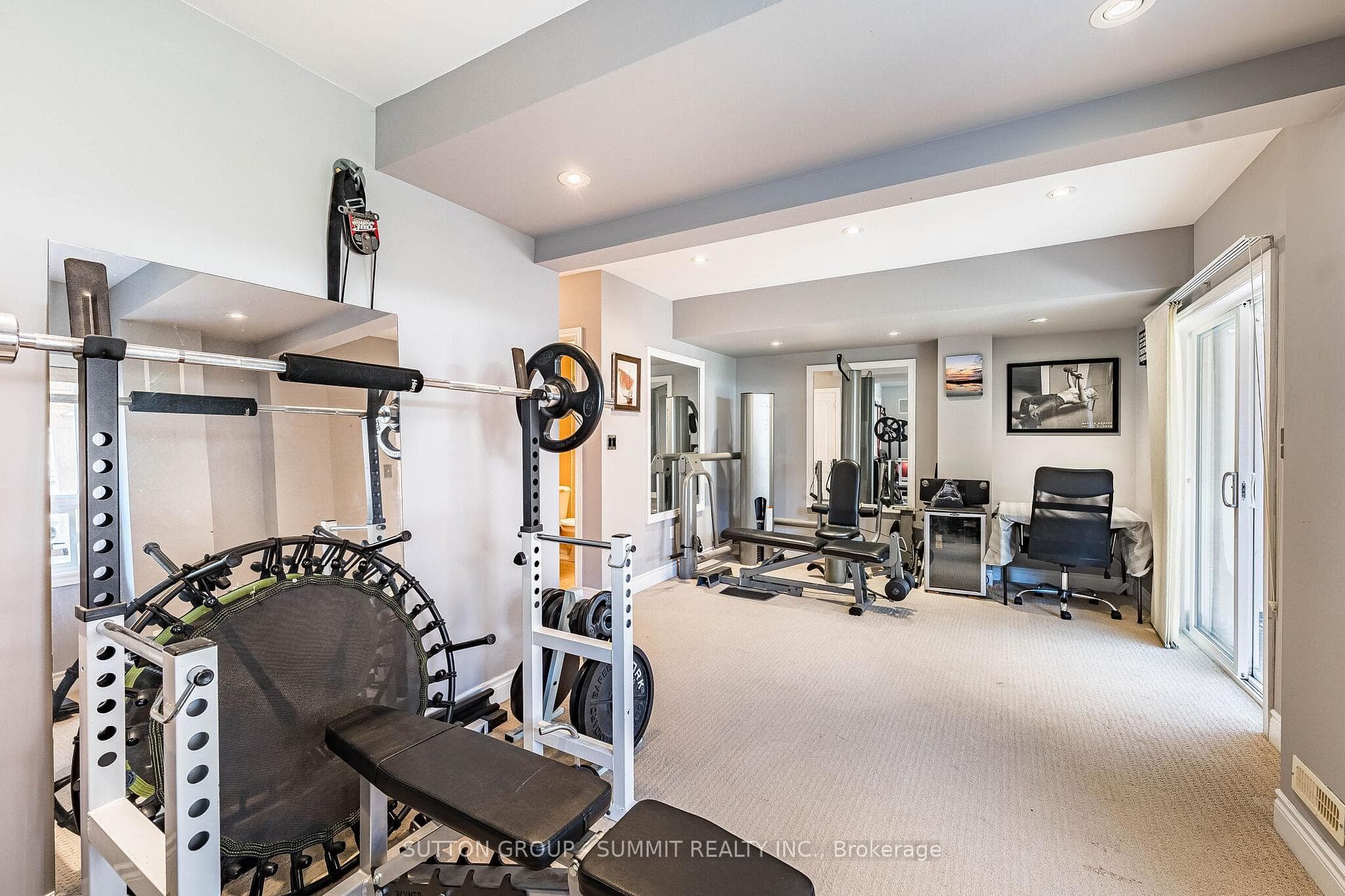 139 Oceanpearl Crescent — property photo