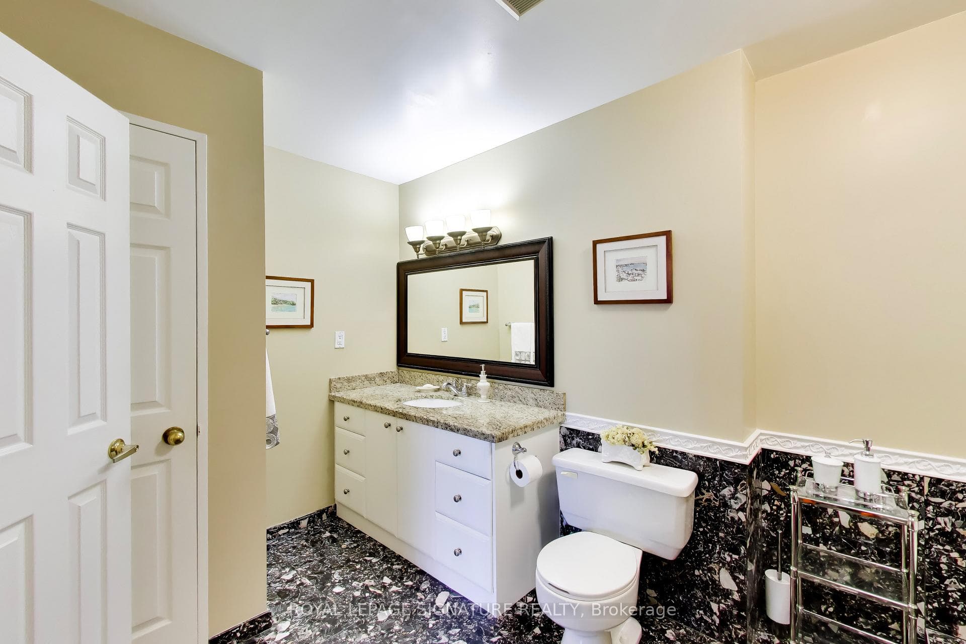 1802- 1 Clark Avenue — property photo