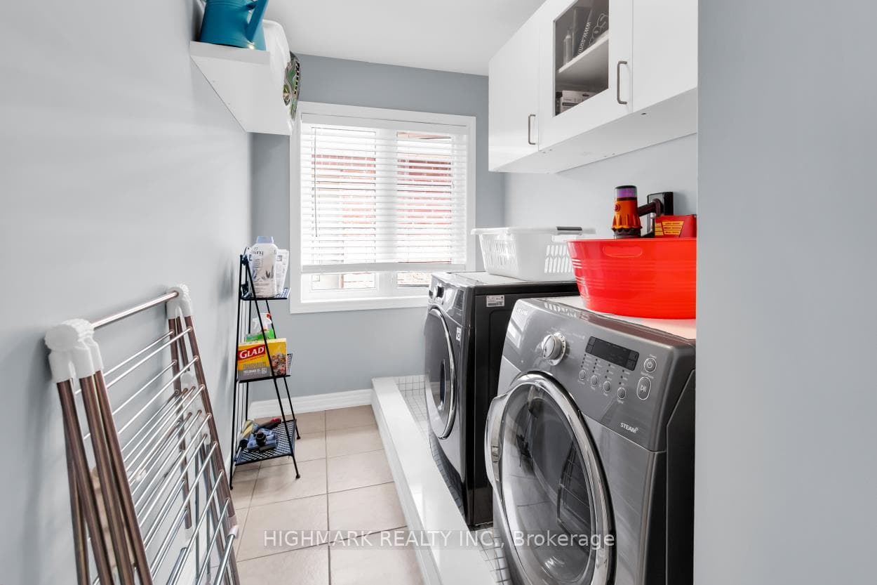 181 Emma Broadbent Court — property photo