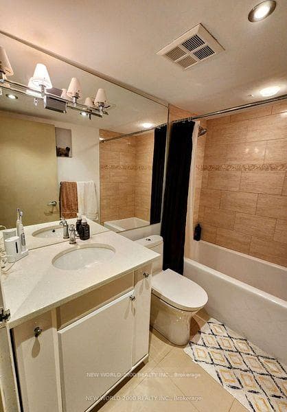 Ph09- 633 Bay Street — property photo