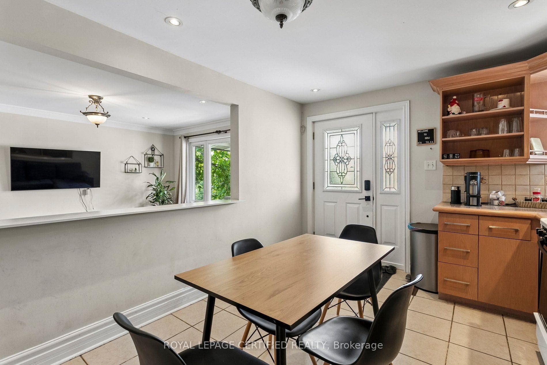 33 Donald Avenue — property photo