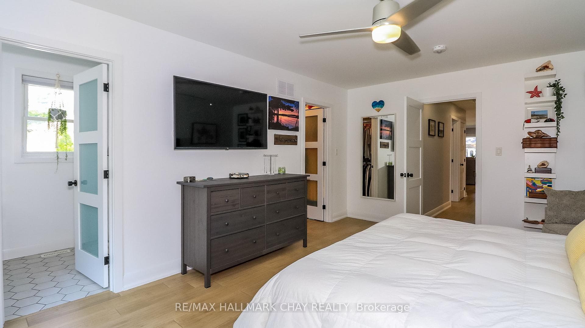 17 Bowman Avenue — property photo