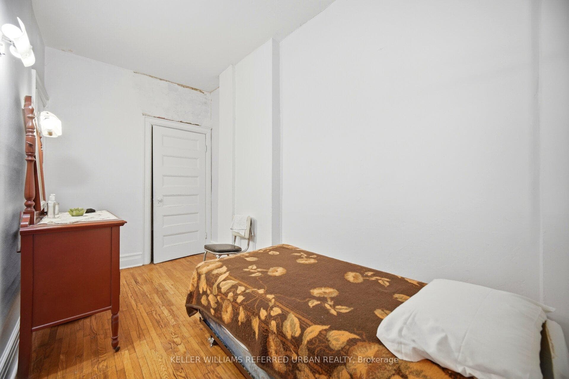 126 Close Avenue — property photo