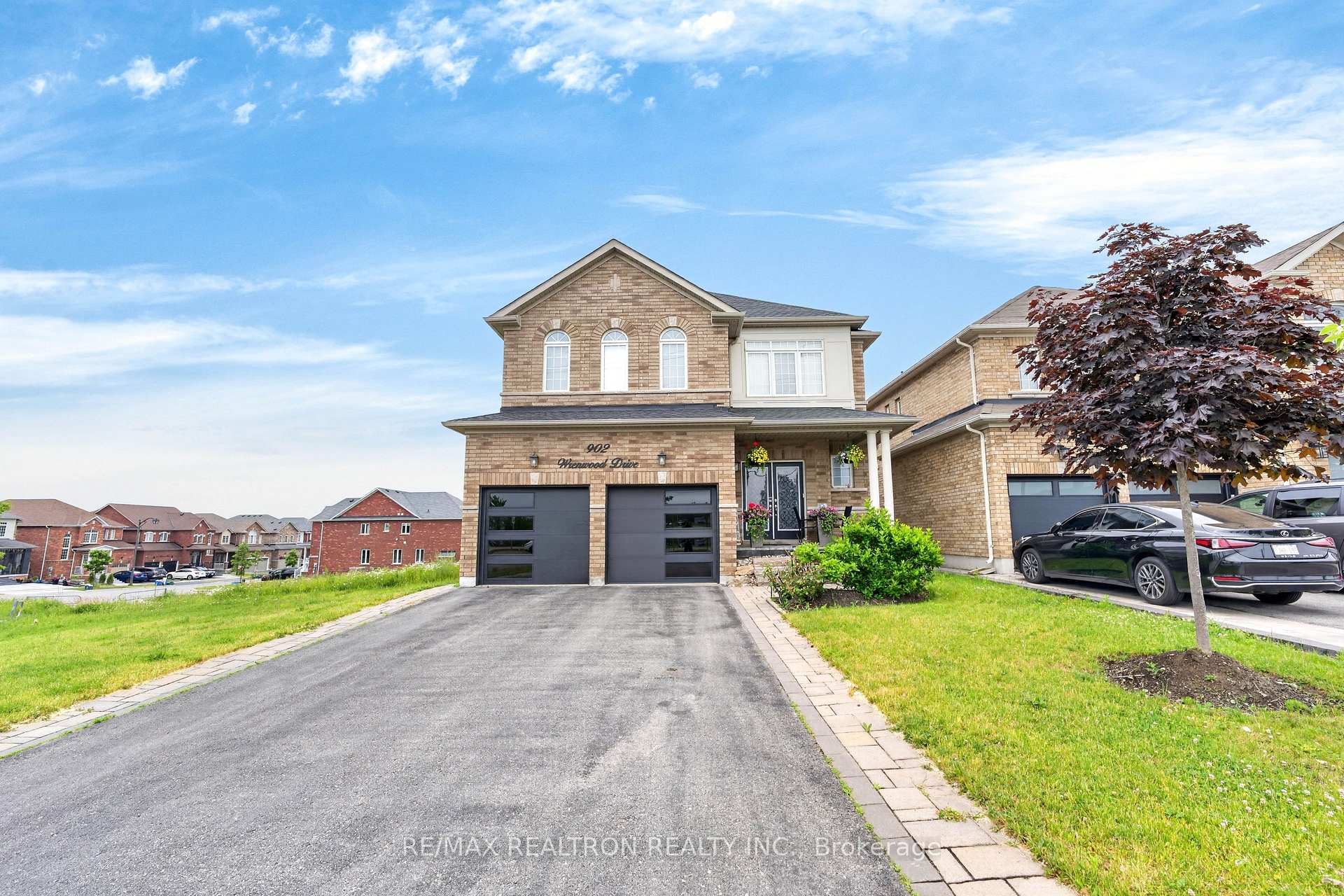902 Wrenwood Drive — property photo