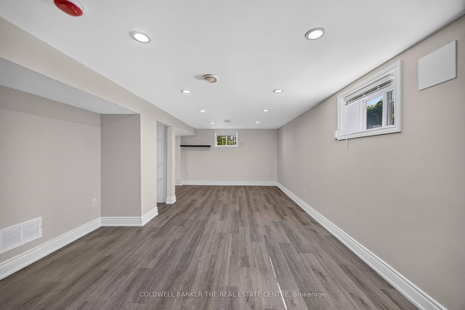 615 Oxford Street — property photo
