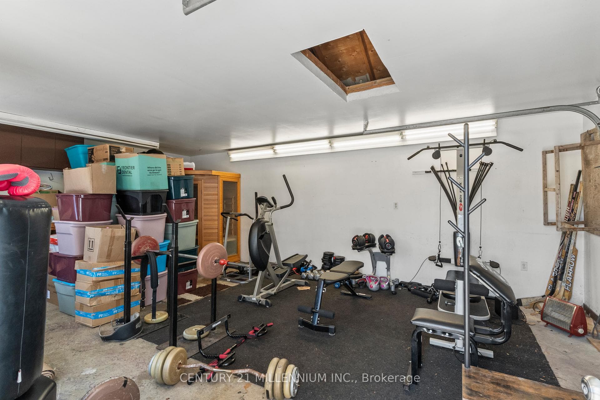 796 Grandview Drive — property photo
