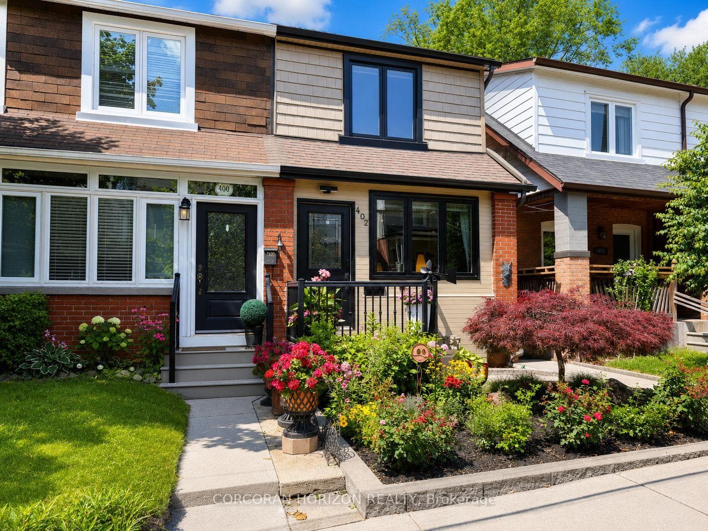 402 Rhodes Avenue — property photo