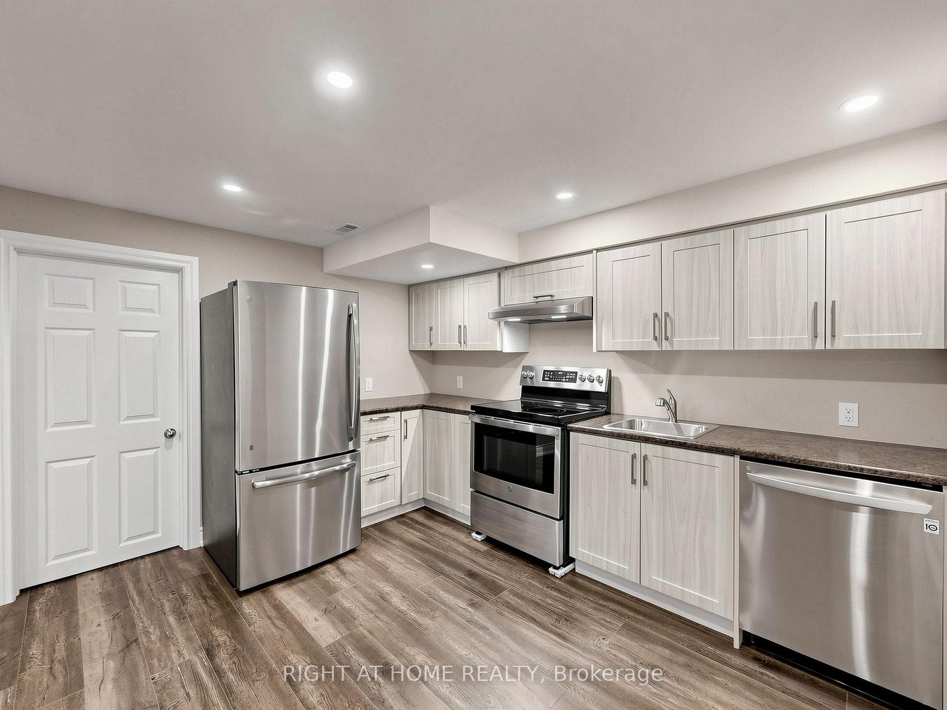 238 Troy Street — property photo