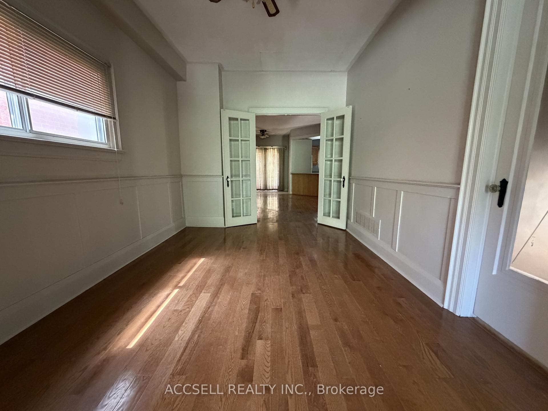 64 Parklea Drive — property photo