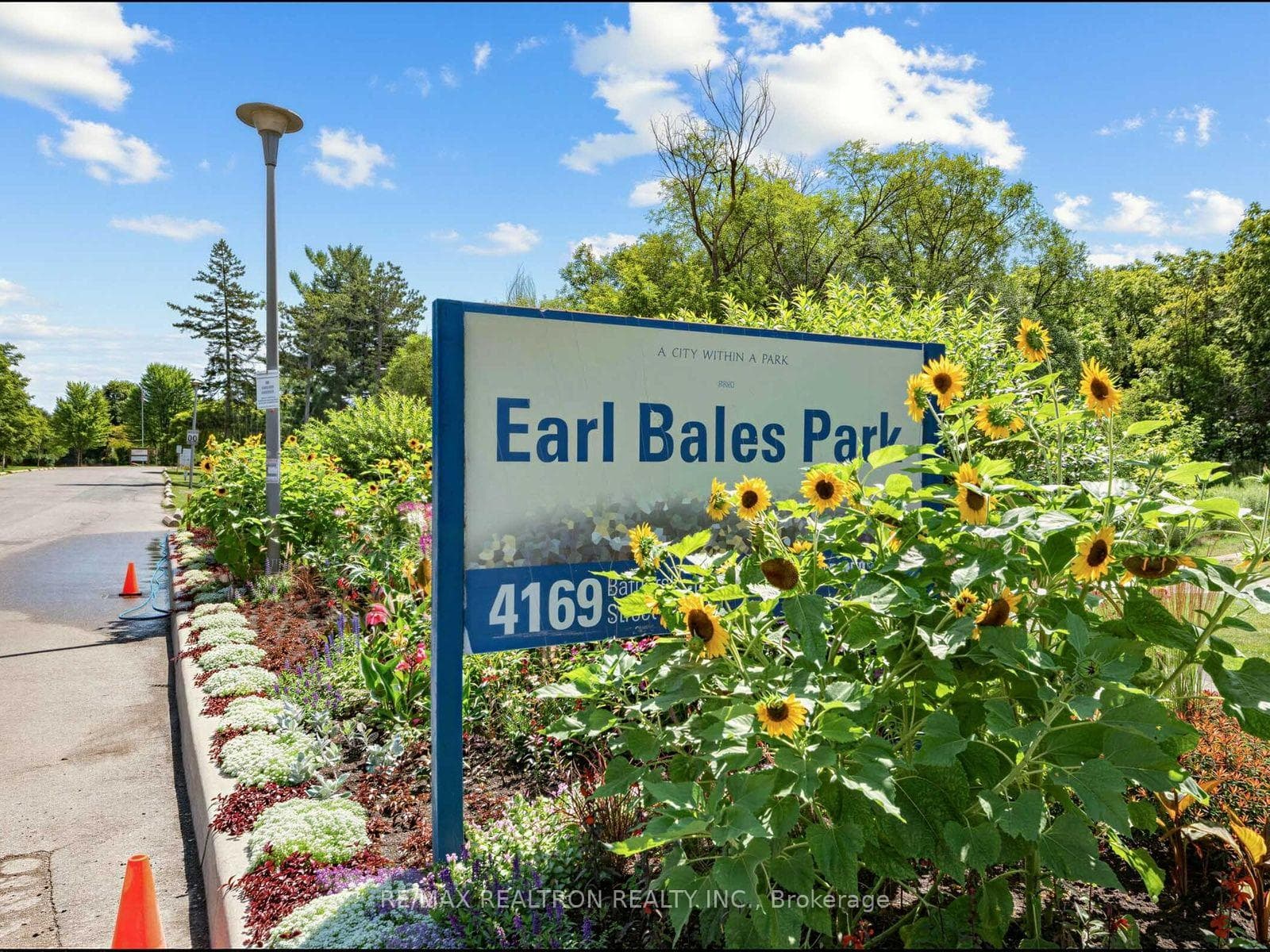 303 Ridley Boulevard — property photo