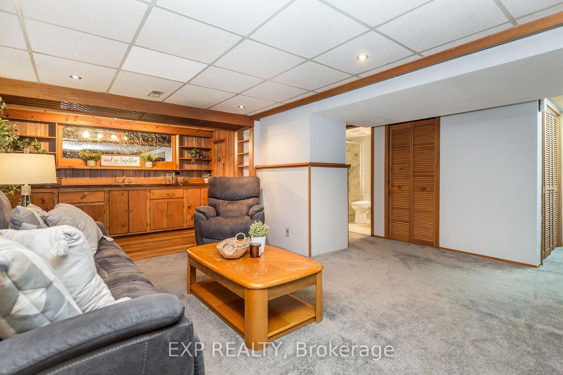 825 Bem Avenue — property photo