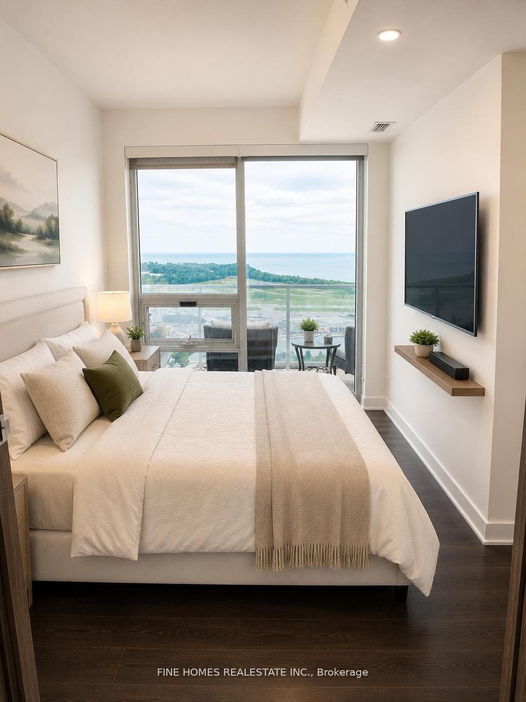 4502- 17 Bathurst Street — property photo