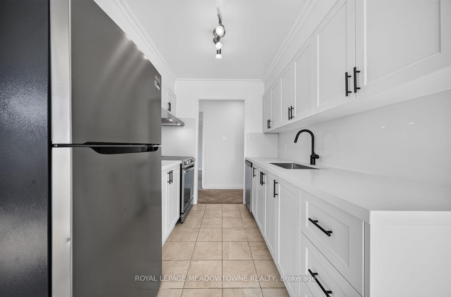 1501- 1580 Mississauga Valley Boulevard — property photo