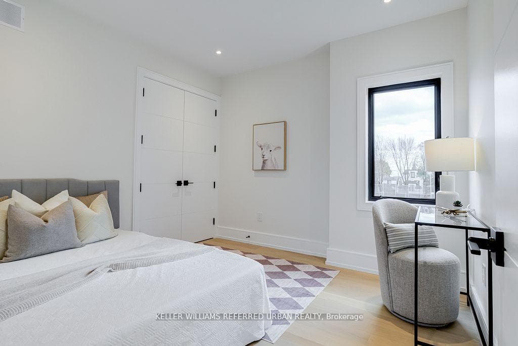 33 Twelfth Street — property photo