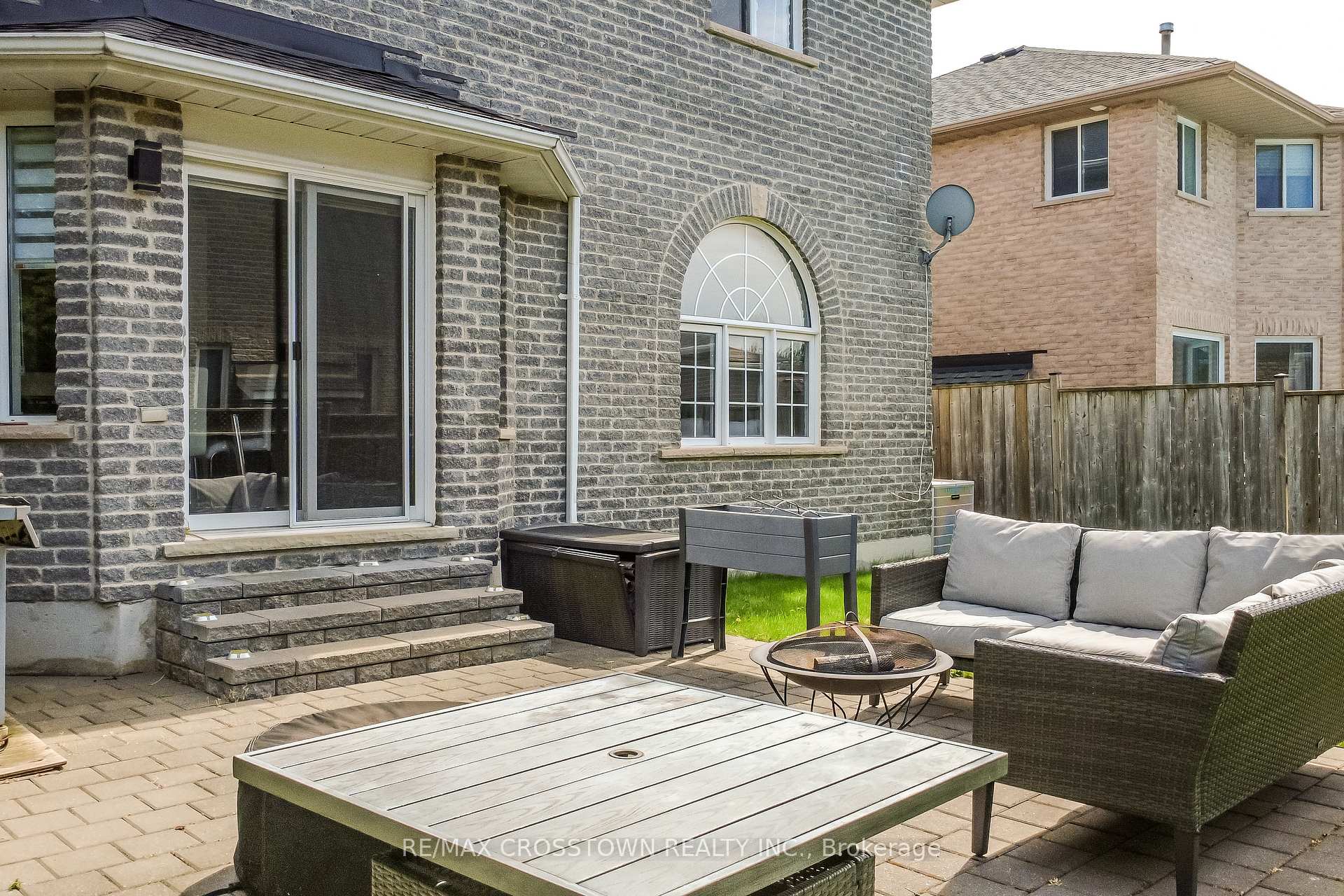116 Esther Drive — property photo