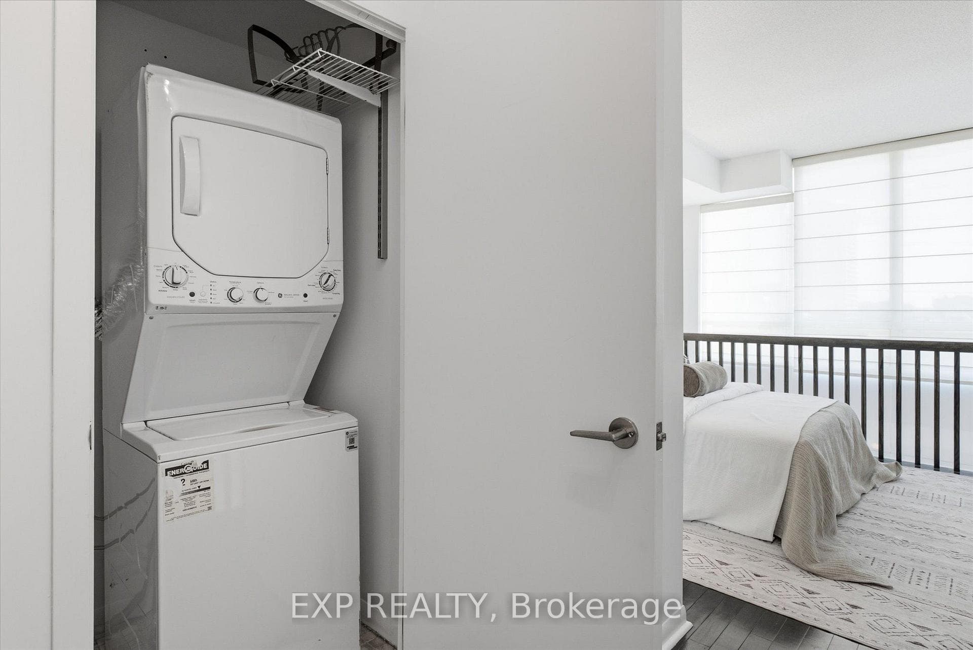 221- 3391 Bloor Street — property photo